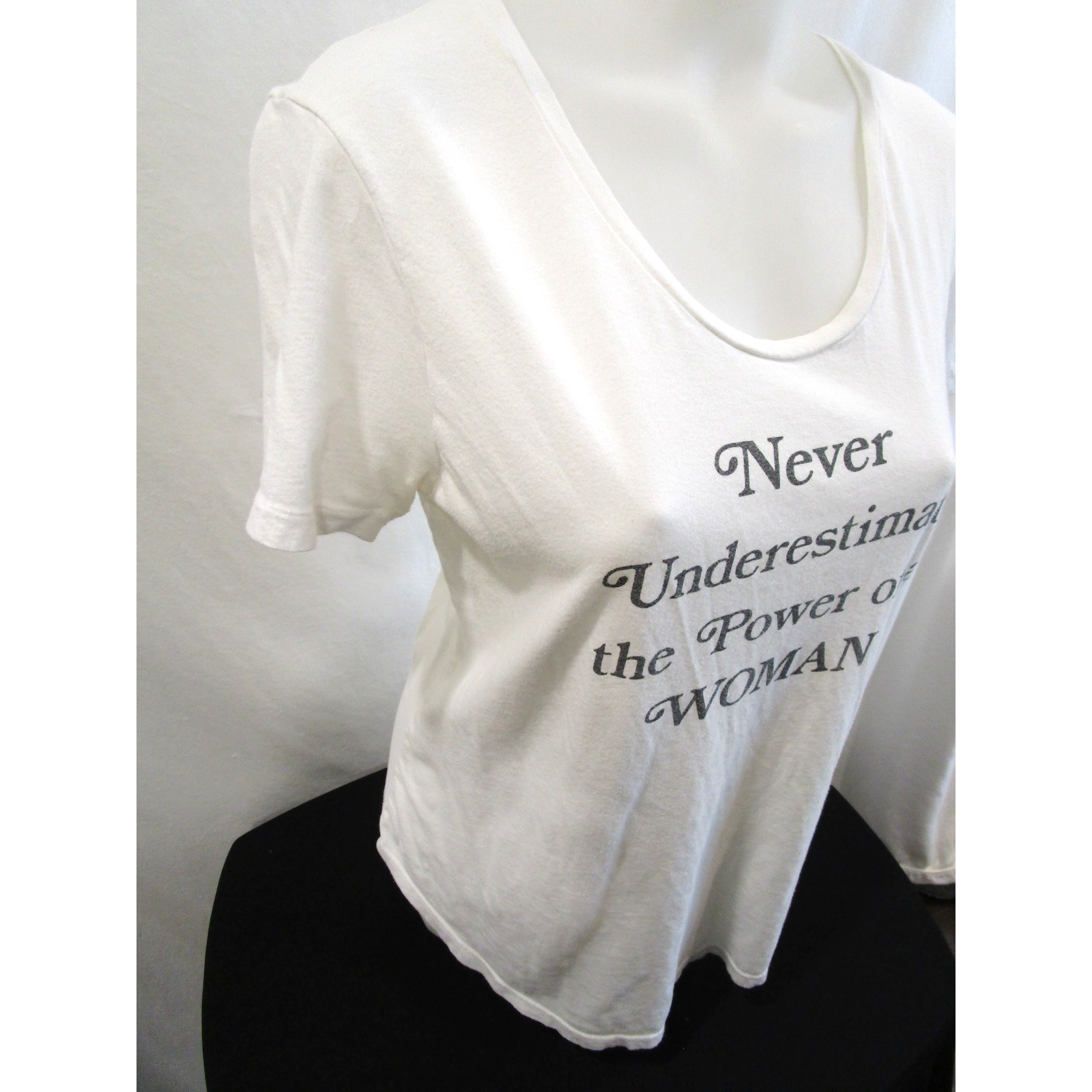 The Bee & The Fox "Never Underestimate The Power Of A Woman" T Shirt Women L — image 3 of 8